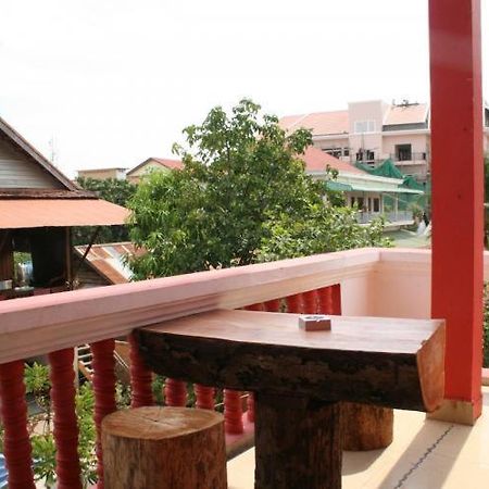 Ladybug Guesthouse Siem Reap Buitenkant foto